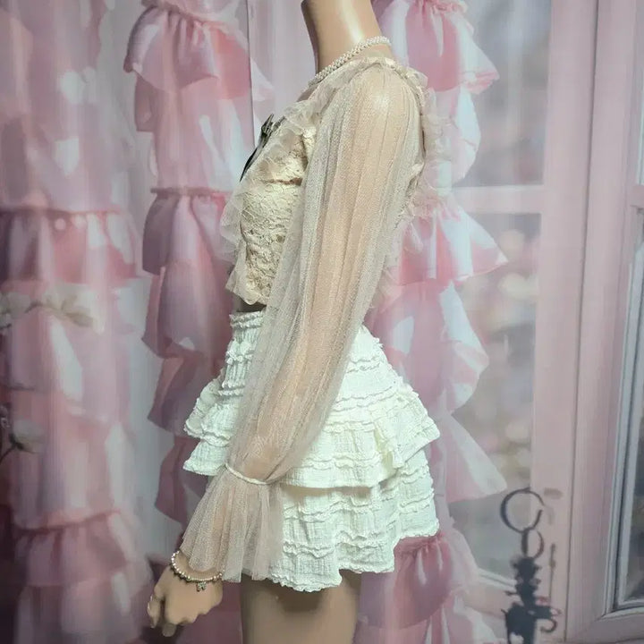 [BUNJANG] GRL Fairy Romantic Cropped Blouse / GRL 페어리 로맨틱 크롭 블라우스