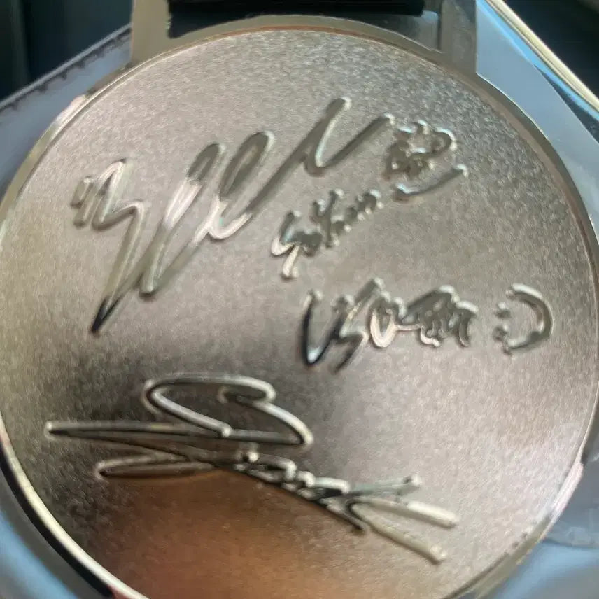 [BUNJANG] Saerom Saerom 2020 Limited Edition Medal / 새소년 메달 굿즈 2020 한정