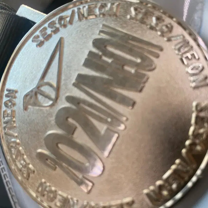 [BUNJANG] Saerom Saerom 2020 Limited Edition Medal / 새소년 메달 굿즈 2020 한정
