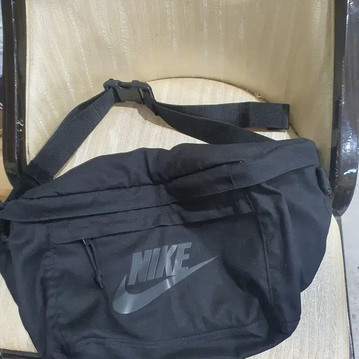 [BUNJANG] Nike Black Hip Pack Waist Bag / 나이키 블랙 힙색 웨이스트백