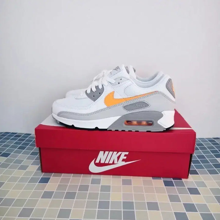 [BUNJANG] Nike Air Max 90 Sneakers (White/Black Logo) / 나이키 운동화 260 (맥스90 새상품)
