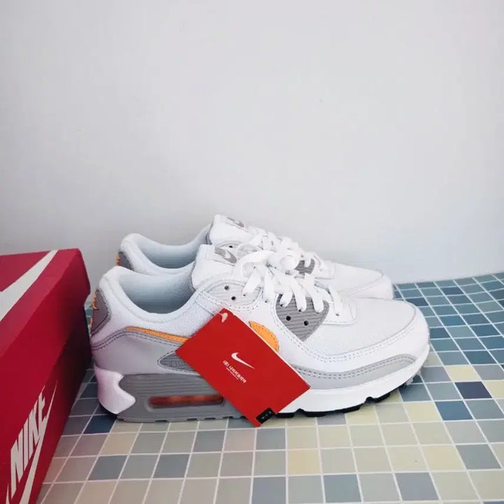 [BUNJANG] Nike Air Max 90 Sneakers (White/Black Logo) / 나이키 운동화 260 (맥스90 새상품)