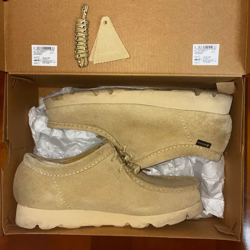 [BUNJANG] Clarks Wallabee Maple Suede GORE-TEX Shoes / 클락스 왈라비 메이플 스웨이드 GORE-TEX (size: 250)