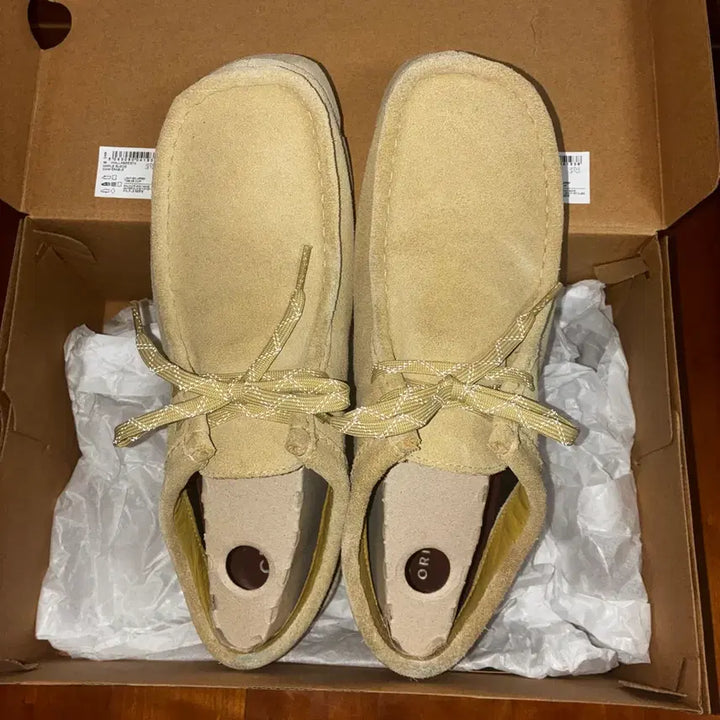[BUNJANG] Clarks Wallabee Maple Suede GORE-TEX Shoes / 클락스 왈라비 메이플 스웨이드 GORE-TEX (size: 250)