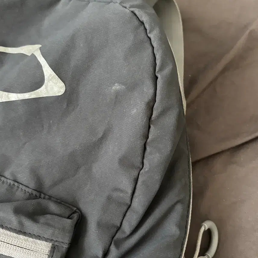 [BUNJANG] Mischief Rhombus Backpack The Hyundai Limited Edition / 미스치프 롬버스 백팩 더현대 한정
