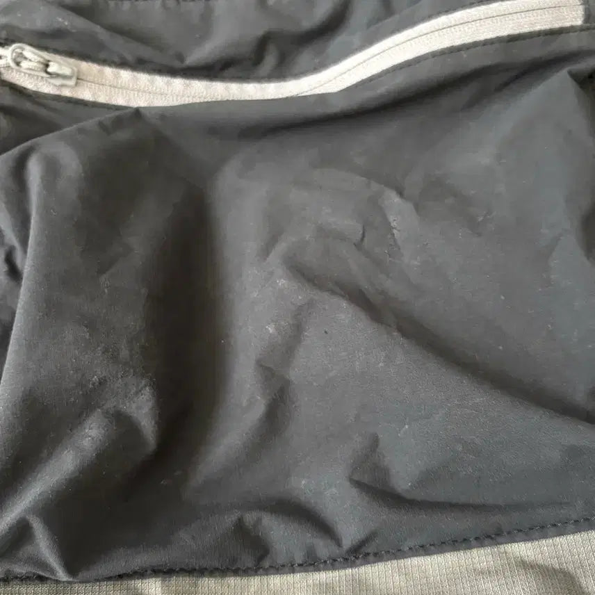 [BUNJANG] Mischief Rhombus Backpack The Hyundai Limited Edition / 미스치프 롬버스 백팩 더현대 한정