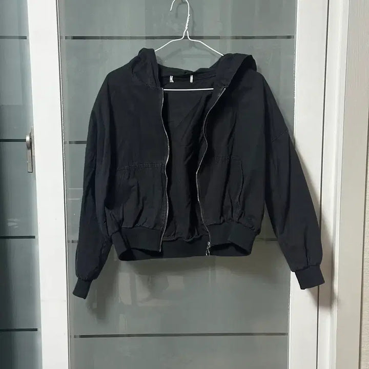 [BUNJANG] Black Cropped Hoodie Zip-Up Jacket / 블랙 크롭 후드 자켓 후드집업 에이블리