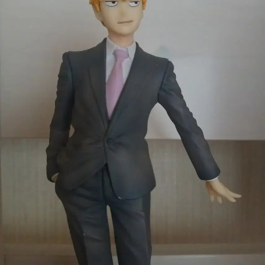 [BUNJANG] Mob Psycho 100 Reigen Arataka Figure / 모브사이코100 레이겐 아라타카 피규어