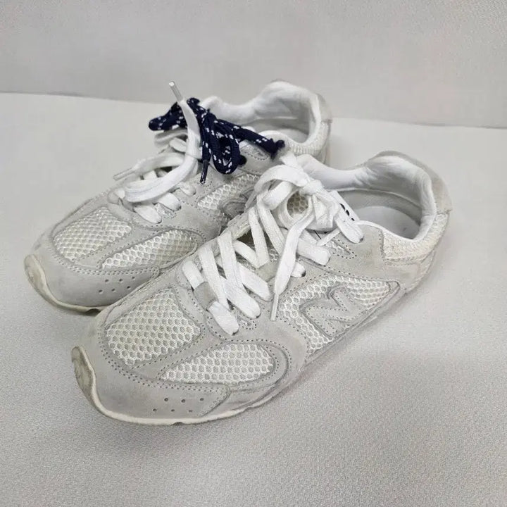 [BUNJANG] Miu Miu x New Balance 37 Sneakers / 미우미우 뉴발란스 운동화 37