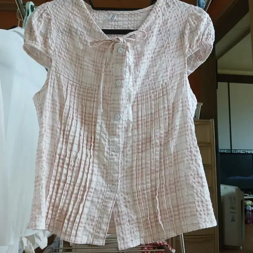 [BUNJANG] Checkered Shirring Short Sleeve Blouse / 체크 셔링 반팔 블라우스