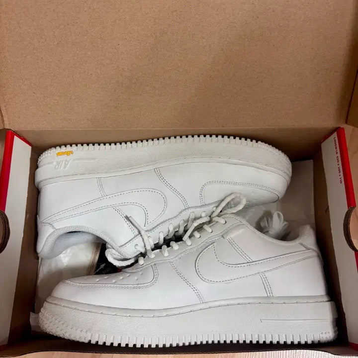 [BUNJANG] Nike Air Force 1 GORE-TEX Vibram White (260) / 나이키 에어포스 1 고어텍스 비브람 화이트 260
