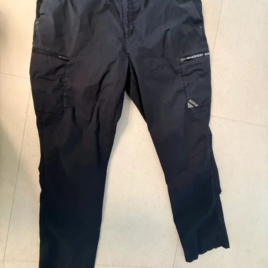 [BUNJANG] Discovery Expedition Black Training Pants / 디스커버리 익스페디션 블랙 바지