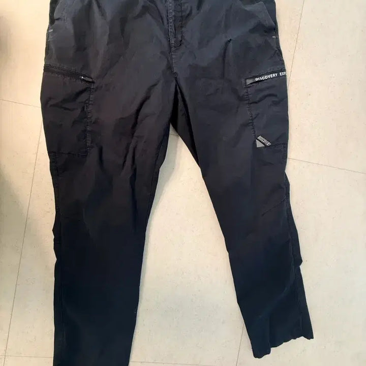 [BUNJANG] Discovery Expedition Black Training Pants / 디스커버리 익스페디션 블랙 바지