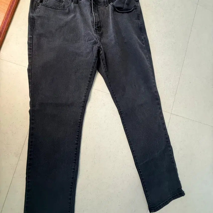 [BUNJANG] Guess Black Washed Denim Pants / 게스 블랙 워싱 데님 바지