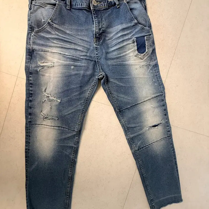 [BUNJANG] Distressed Wash Denim Jeans / 데미지 워싱 데님 청바지