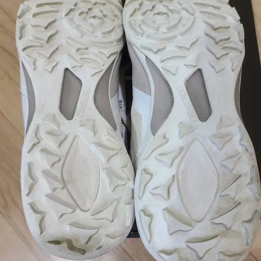 [BUNJANG] Rooz &amp; Soma Axis-VK TF Futsal Shoes / 루즈 이 솜브라 axis-vk tf 풋살화