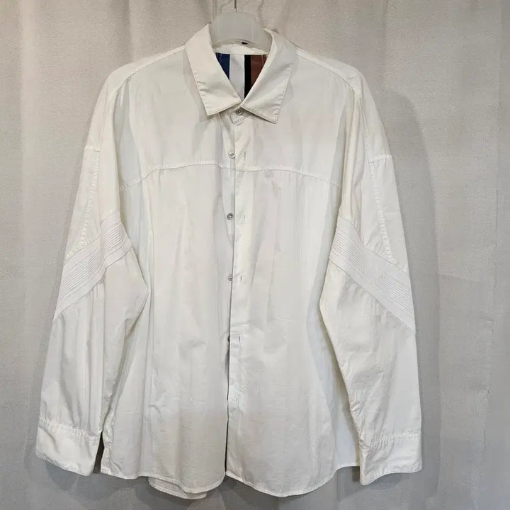 [BUNJANG] SYSTEM homme White Shirt Back Taping Detail / [SYSTEM homme] 시스템 옴므 백 테이핑 디테일 화이트 셔츠