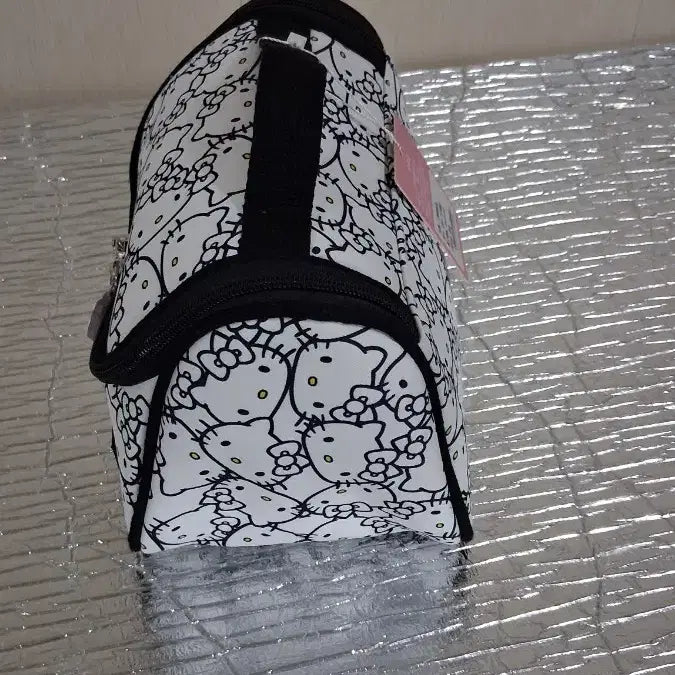 [BUNJANG] Hello Kitty White Pattern Pouch Bag / 헬로키티 파우치 가방 화이트 패턴
