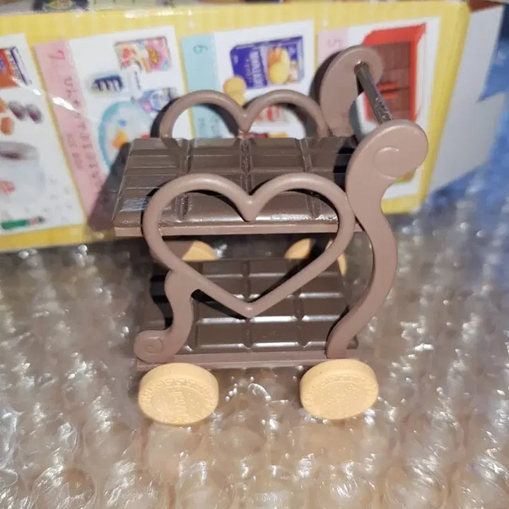 [BUNJANG] Re-Ment Morinaga Chocolate Trolley Figure / 리멘트 식완 모리나가 초콜렛트롤리 피규어 팝니다