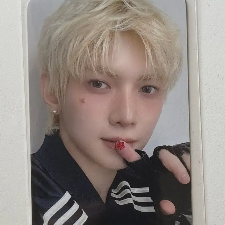 [BUNJANG] ANITEEZ Yeosang Color In Pop Up Sticker Photocard / 에이티즈 애니티즈 팝업 스티커 여상포카