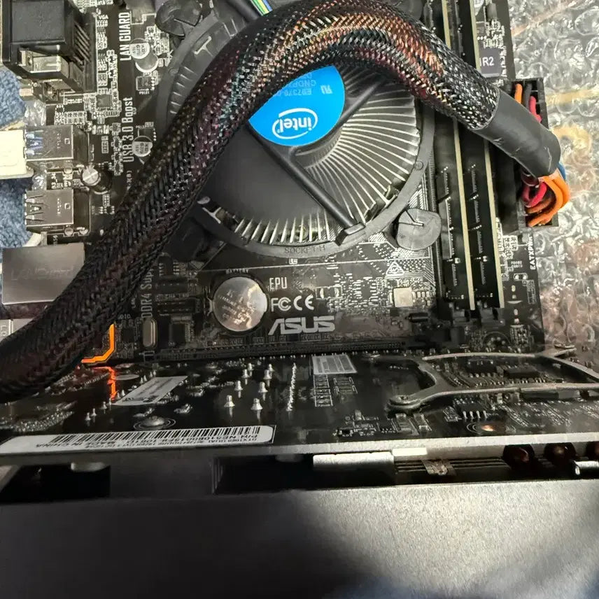 [BUNJANG] Intel Pentium G4400 + Asus H110M-K X CPU Motherboard Set / 펜티엄 G4400 + asus H110M K X CPU 보드 세트