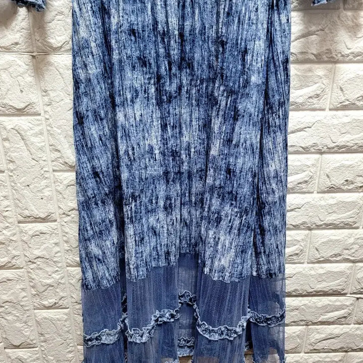 [BUNJANG] Blue Pattern Pleated Long Dress with Frill Detail / 블루 패턴 플리츠 롱 원피스 프릴 포인트