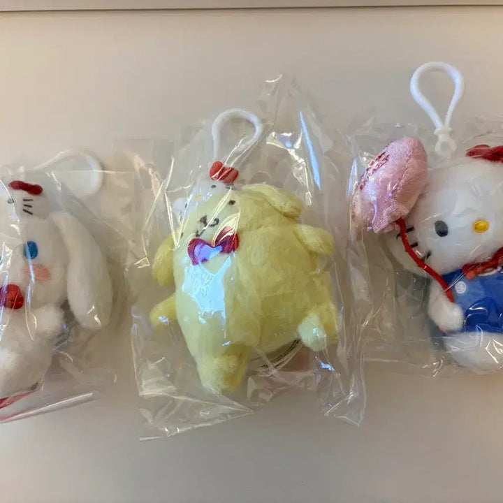 [BUNJANG] Sanrio Hello Kitty 50th Anniversary Limited Edition Keychain Bundle (Hello Kitty, Cinnamoroll, Pompompurin) / 키티 50주년 한정 키링 (키티, 시나모롤, 폼폼푸린) 일괄