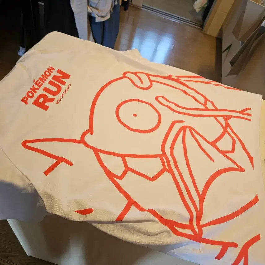 [BUNJANG] Pokemon Run 30th Anniversary T-Shirt XL / 포켓몬 런 30주년 티셔츠