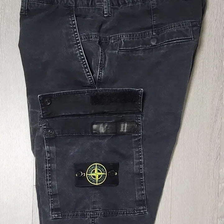 [BUNJANG] Stone Island Garment-Dyed Cargo Pants / 스톤아일랜드 가먼트다잉 카고 팬츠 (바지)
