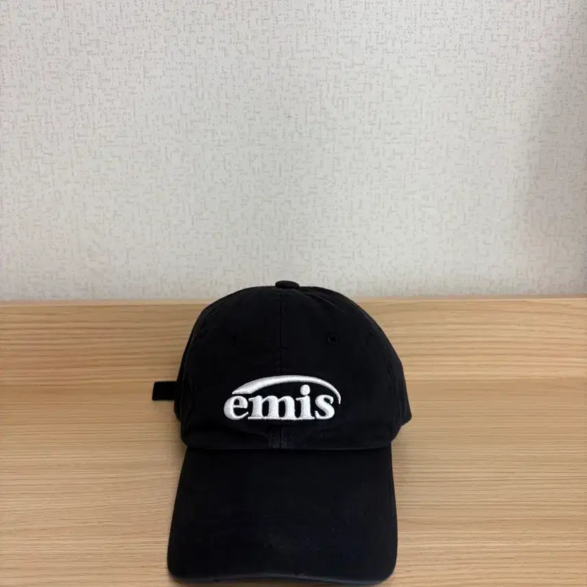 [BUNJANG] Emis Logo Black Ball Cap / emis 이미스 로고 블랙 볼캡