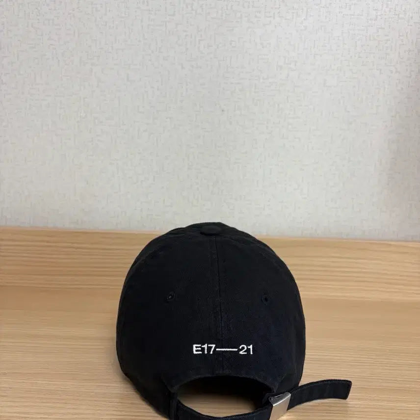 [BUNJANG] Emis Logo Black Ball Cap / emis 이미스 로고 블랙 볼캡