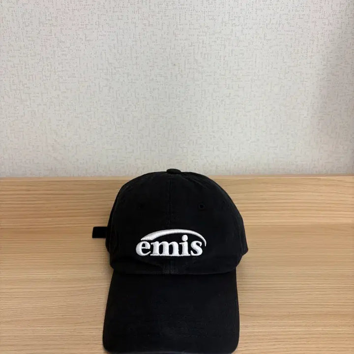 [BUNJANG] Emis Logo Black Ball Cap / emis 이미스 로고 블랙 볼캡