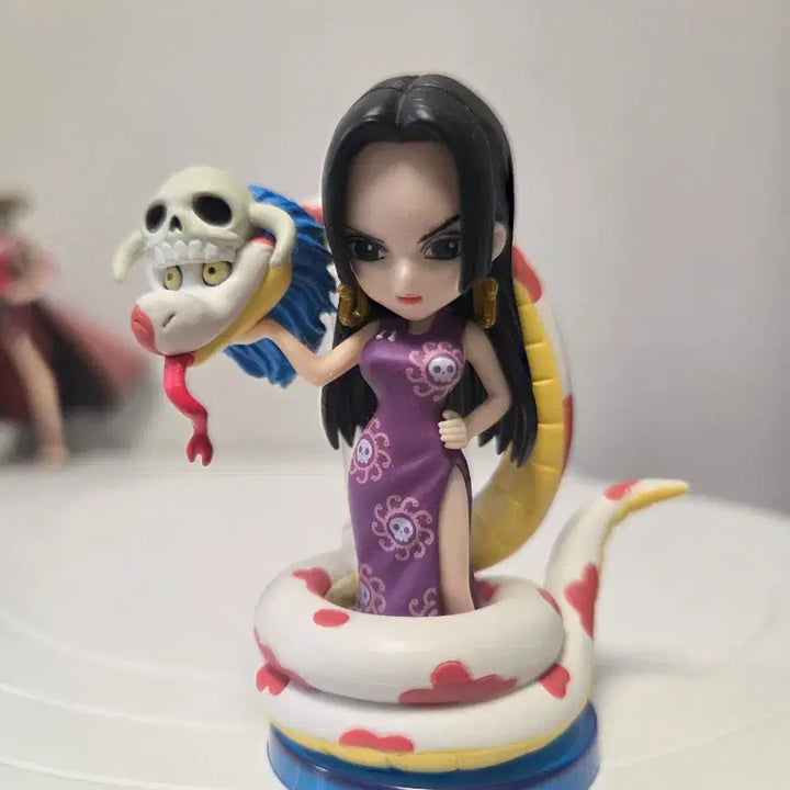 [BUNJANG] One Piece Boa Hancock &amp; Salome WCF Figure (No Box) / 원피스 보아 헨콕+살로메 월콜피규어(노박스)