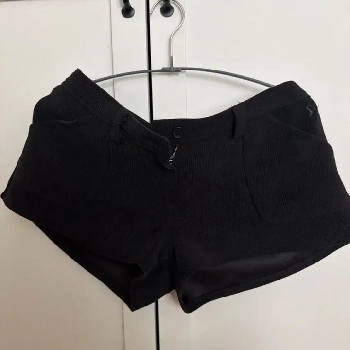 [BUNJANG] Mireco Low Corduroy Shorts Black / 미레코 로우 콘듀로이 쇼츠 블랙