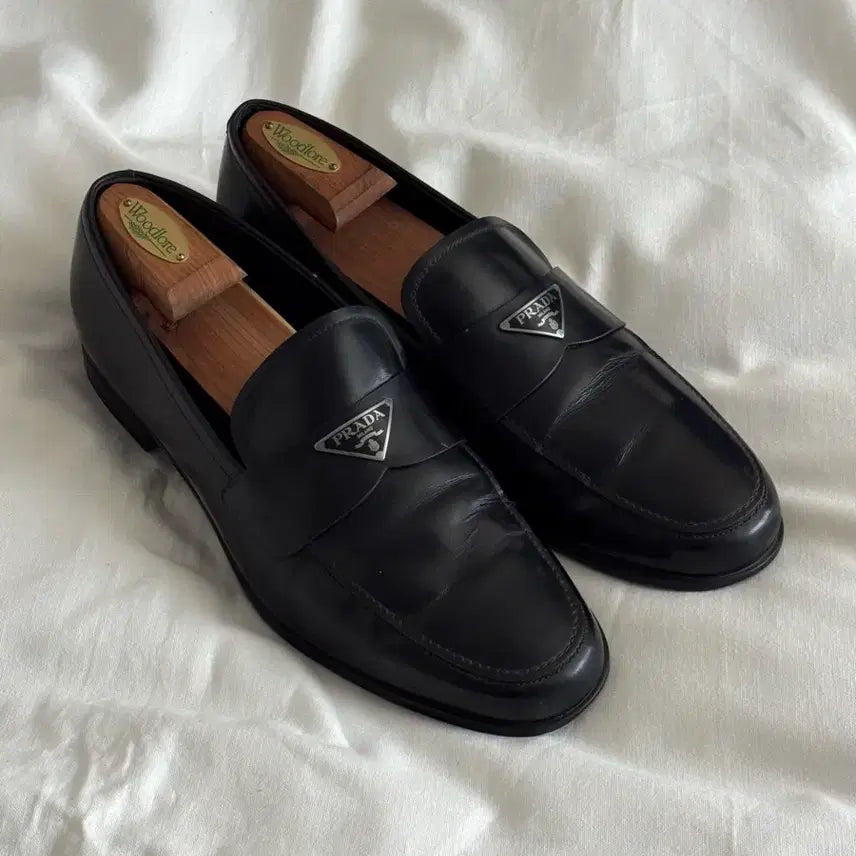 [BUNJANG] Prada Brushed Leather Loafers / 프라다 브러쉬드 레더 로퍼