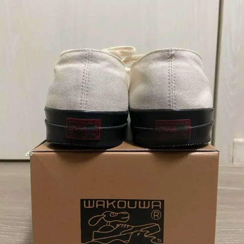 [BUNJANG] WAKOUWA Natural/Black Deck Shoes US10 / [280] WAKOUWA Deck Shoes Natural/Black