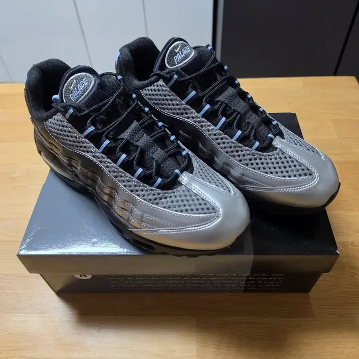 [BUNJANG] Nike x Palace Air Max 95 Metallic Silver Aluminum / 나이키 x 팔라스 에어 맥스 95