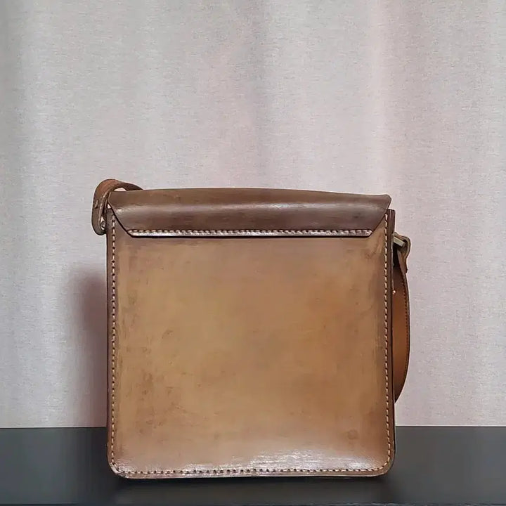 [BUNJANG] Handmade Leather Vintage Crossbody Bag / 프랑스 핸드메이드 / 가죽 / 레더 빈티지 크로스백