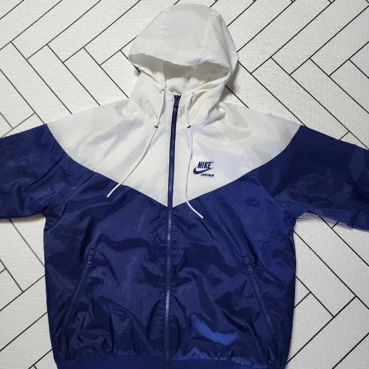 [BUNJANG] Nike Windrunner Jacket / 나이키윈드러너(90)