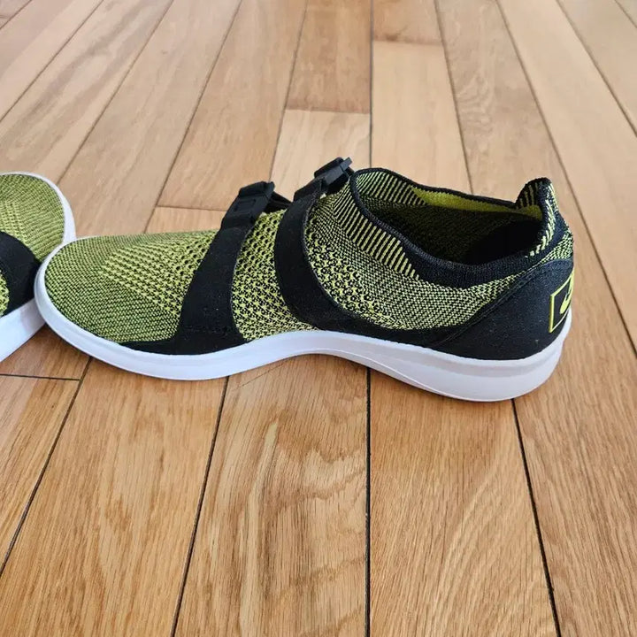 [BUNJANG] Nike Air Rift Slip-On Sneakers / 정품 나이키 슬립온 운동화 스트랩 새상품