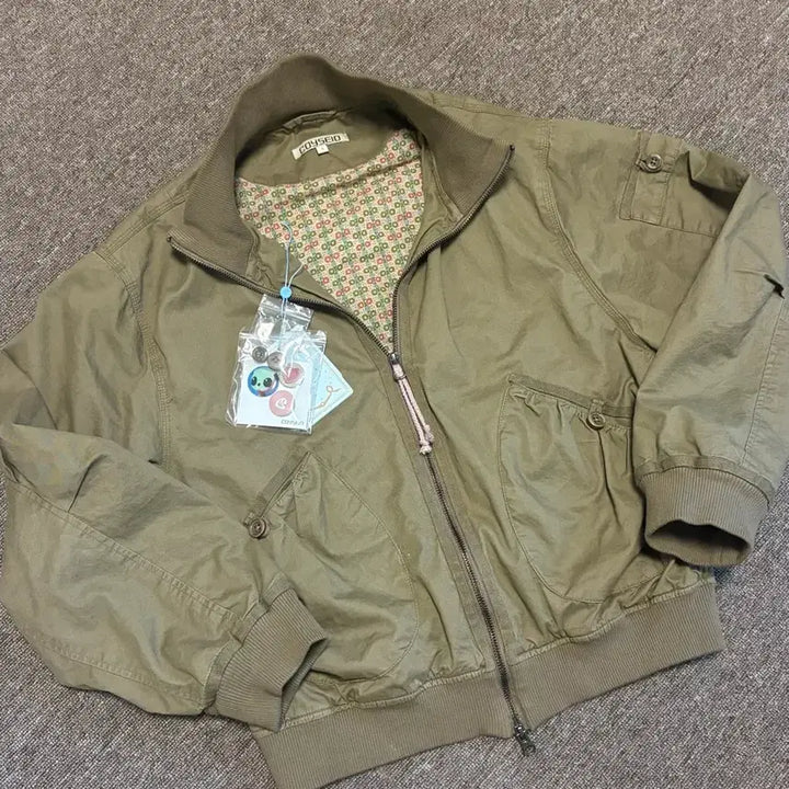 [BUNJANG] Coyseio Dusty Cotton Bomber Jacket (Beige) / 코이세이오 더스티 코튼 봄버 자켓 (베이지/1)