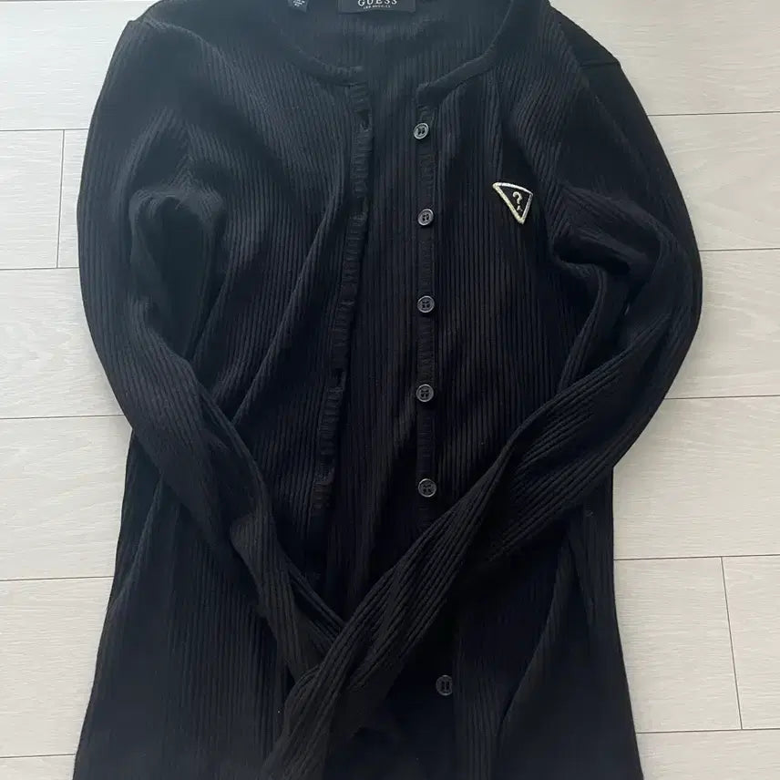 [BUNJANG] Guess Slim Fit Cardigan / 게스 가디건