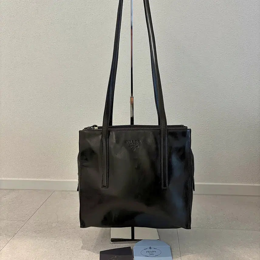 [BUNJANG] Prada Nappa Leather Shoulder Bag / 프라다 나파 레더 숄더백