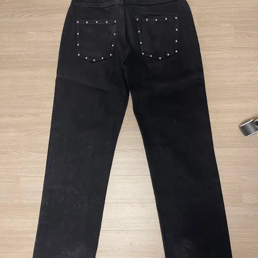 [BUNJANG] Extra Ordinary Studded Denim Jeans (L) / 엑스트라 오디너리 스터드 데님