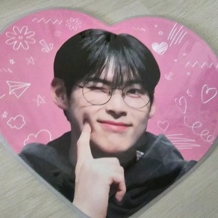 [BUNJANG] Zerobaseone Sung Hanbin Uchiwa / 제베원 한빈 우치와 0.5