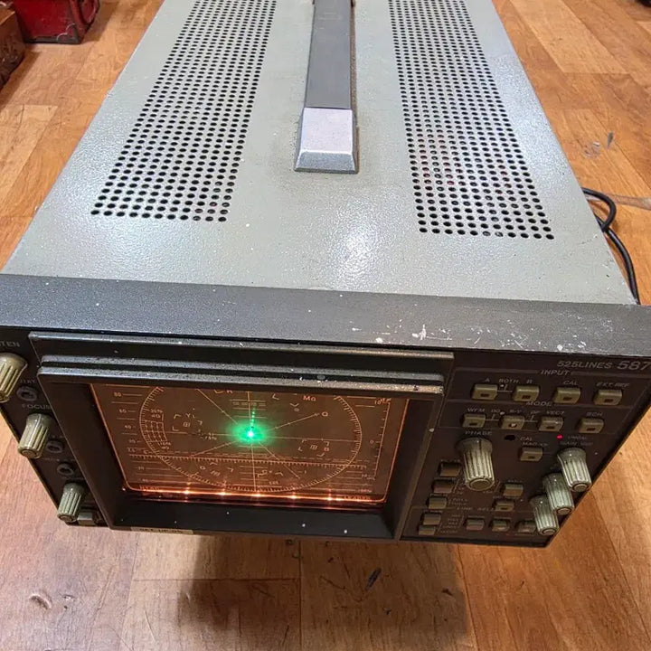 [BUNJANG] Leader 5870 Vector Waveform Monitor / LEADER 5870 벡터 파형 모니터.