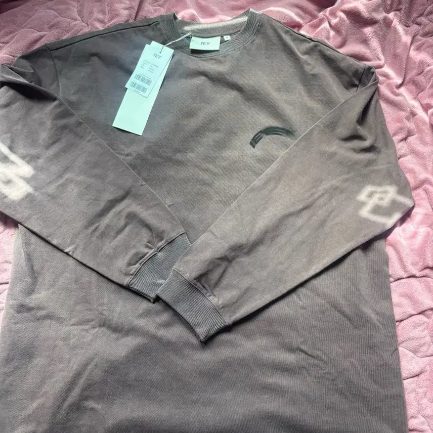 [BUNJANG] IEY Washing Motion Logo Long Sleeve T-Shirt / 새상품) 이에이 IEY 워싱 긴팔 티셔츠