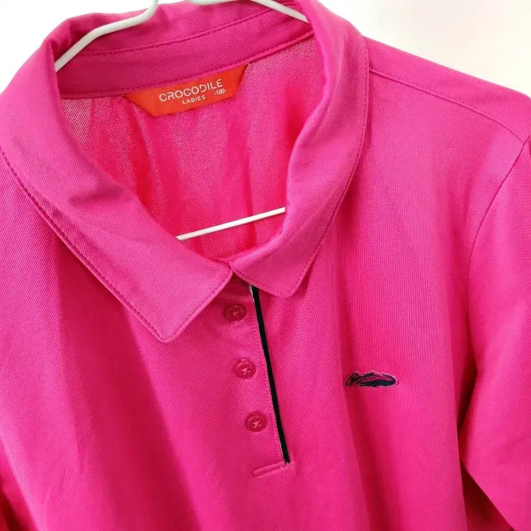 [BUNJANG] Crocodile Lady Colorblock Applique Polo T-Shirt / 크로커다일레이디 배색 와펜 카라 반오픈 티셔츠 100