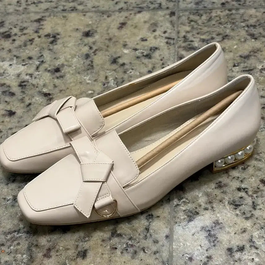 [BUNJANG] RANDA Ribbon Pearl Loafers / RANDA 리본 펄 로퍼 구두 스나계 양산형 지뢰계 신발