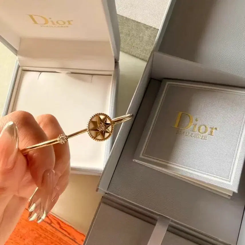 [BUNJANG] Dior Rose des Vents Gold Bracelet / 디올 로즈 드 방 골드 팔찌